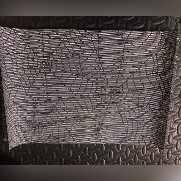 💚 SALE! Spiderweb Placemats 🕸️ - Picture 2 of 4